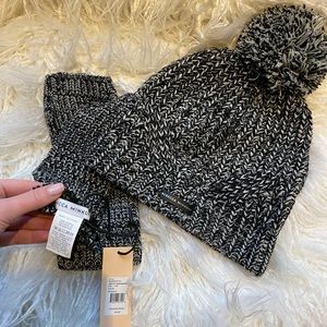 NWT Rebecca Minkoff hat and arm warmer set🖤🤍